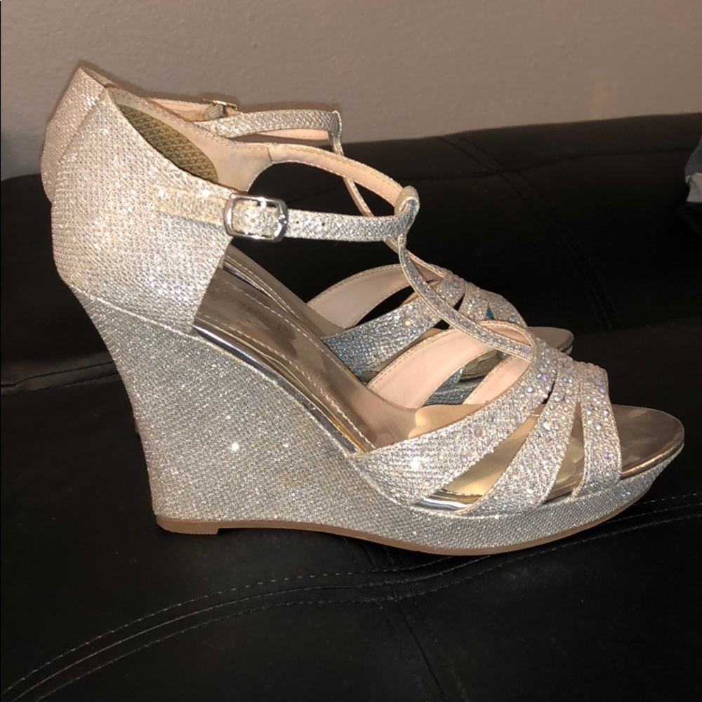 Super Cute Shimmery Wedges!